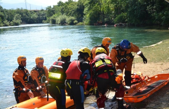 Spasioci pokazali spremnost za spasavanje na brzim vodama (FOTO)
