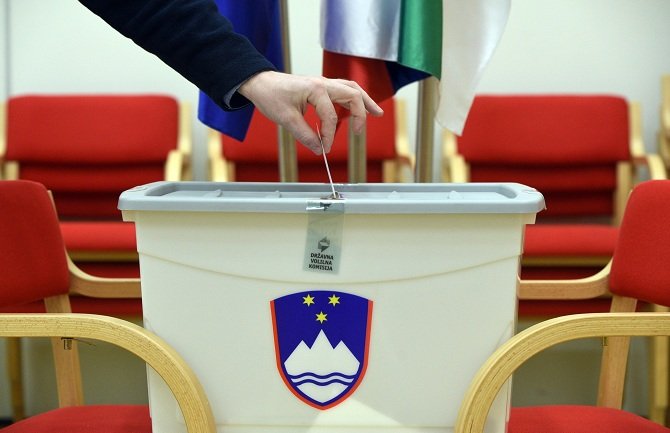 Izbori u Sloveniji: Otvorena birališta, za parlament glasa 1,7 miliona ljudi