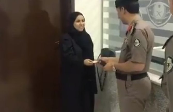 Saudijska Arabija izdala prvih 10 vozačkih dozvola ženama!