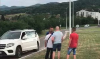 Savo Milošević ljut zbog blokade saobraćaja: Jesam li ja lopov zato što imam? (VIDEO)