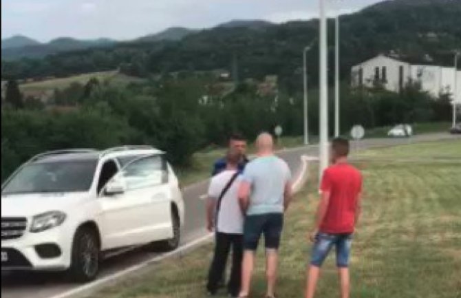 Savo Milošević ljut zbog blokade saobraćaja: Jesam li ja lopov zato što imam? (VIDEO)