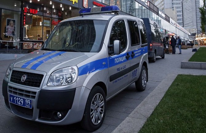 Taksi uletio među ljude u centru Moskve, 8 osoba povrijeđeno