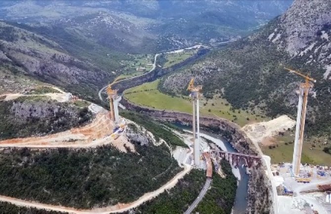 Građevinsko čudo u Crnoj Gori: Most Moračica 