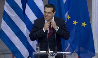 Grčki premijer prvi put sa kravatom u tri godine premijerskog mandata