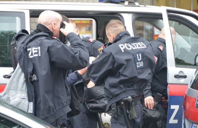 Beč: Sukob srpskih navijača s policijom, 4 uhapšenih