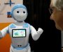 Ovaj robot govori dva jezika,priča šale, daje lekcije iz matematike i čuva djecu(VIDEO)