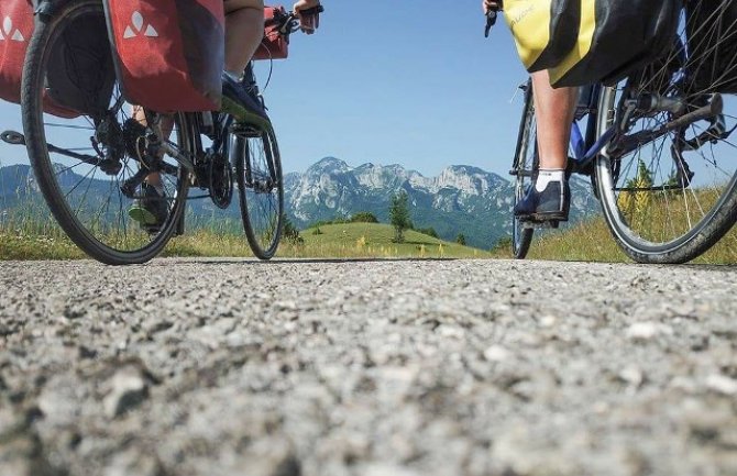 Njemac biciklom obišao crnogorske nacionalne parkove (FOTO)