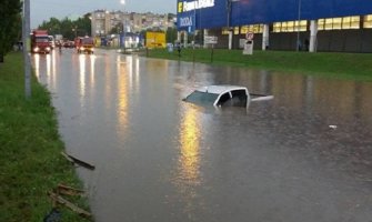 U Subotici jedna osoba povrijeđena, potop u Novom Sadu (Video)