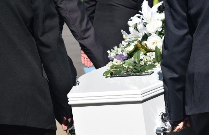 Profesionalne narikače žive od plakanja: Vidimo kolika je sahrana, na osnovu toga određujemo cijenu