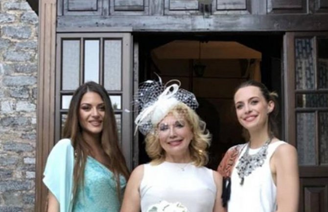 Izgovorila sudbonosno DA: Suzana Mančić blistala u vjenčanici (FOTO)