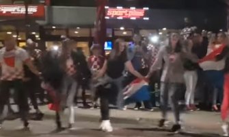 Slavlje u BiH: Odigrali Užičko kolo za pobjedu Hrvatske na Mundijalu(VIDEO)