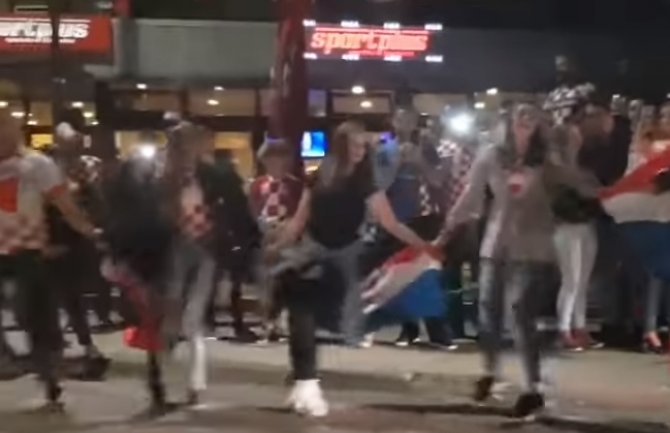 Slavlje u BiH: Odigrali Užičko kolo za pobjedu Hrvatske na Mundijalu(VIDEO)