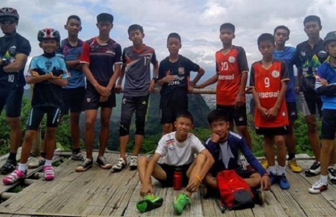 Tajland: Poslije devet dana nestali dječaci i trener nađeni živi
