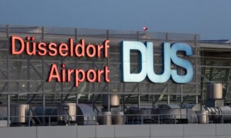 Dizeldorf: Muškarac ubo radnika obezbjeđenja na aerodromu nožem u glavu 