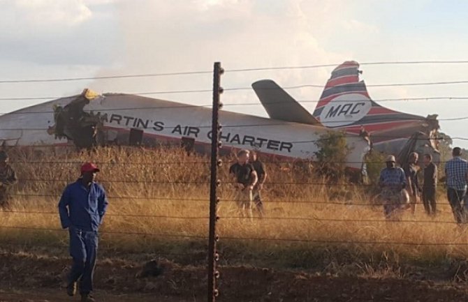 Srušio se avion, jedna osoba poginula, povrijeđeni u kritičnom stanju