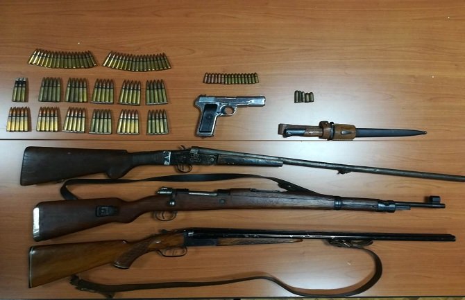 Bijelo Polje: Oduzeto oružje i municija, uhapšen lopov usred krađe