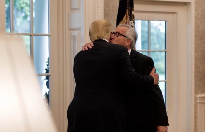 Junker: Tramp je mene prvi poljubio (FOTO)