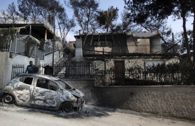 Broj mrtvih u požarima u Atini nastavlja da raste