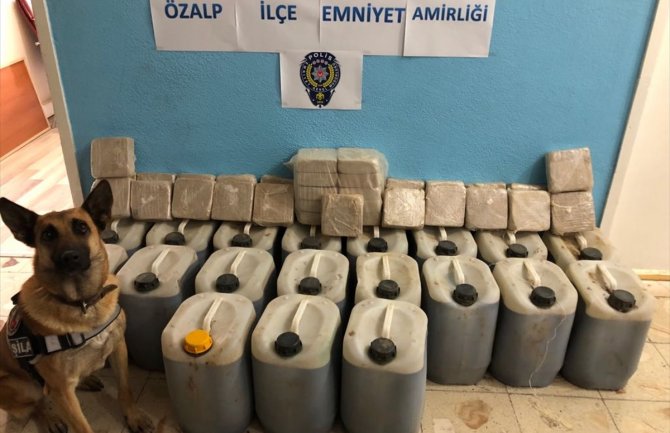 Turska: U kamionetu pronađeno skoro 438 kilograma heroina