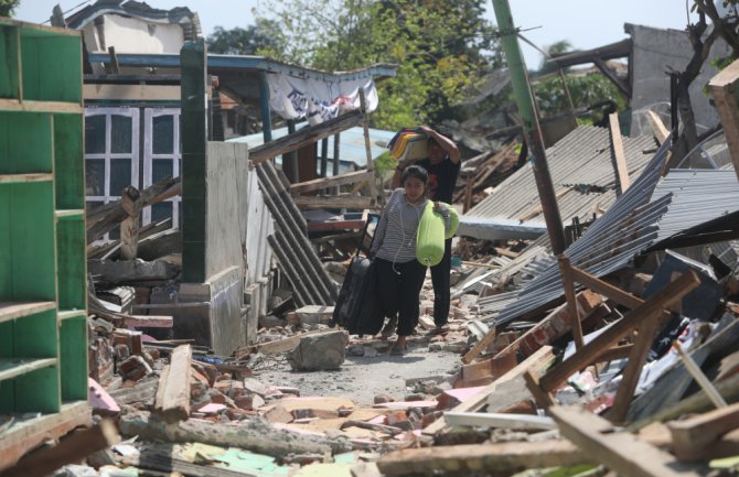 Najmanje 13 stradalih u zemljotresima u Indoneziji
