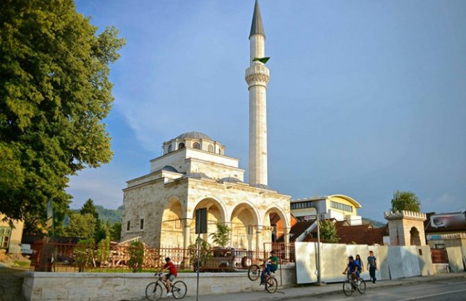 Banja Luka: U pripitom stanju iz vatrenog oružja pucali na džamiju Ferhadiju