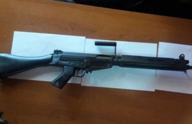 Lopovi u Paragvaju ukrali 42 puške iz policijskog magacina, zamijenili ih igračkama (FOTO)