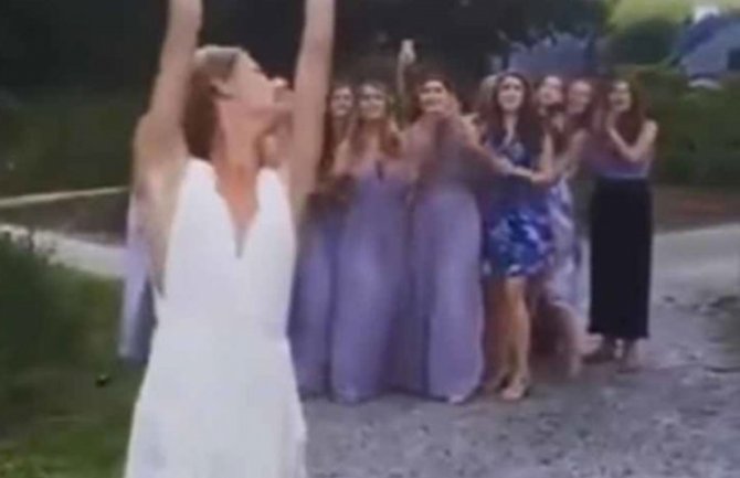 Mladić pobjegao sa vjenčanja, nakon što mu je djevojka uhvatila bidermajer (VIDEO)