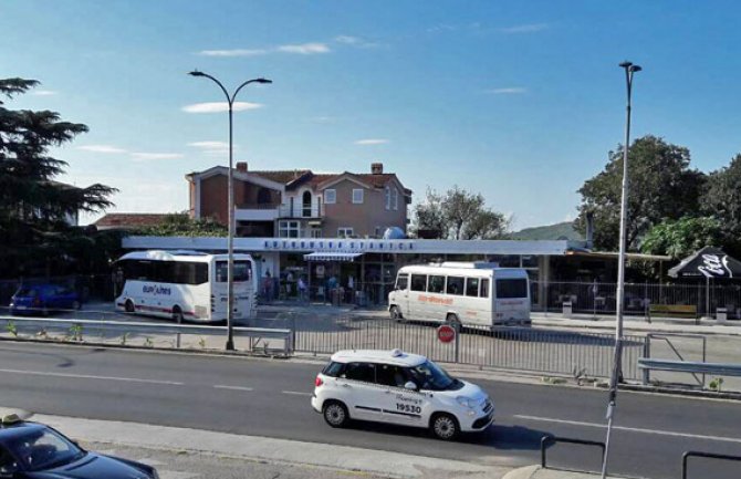 Stara autobuska stanica u Herceg Novom dobija novi izgled