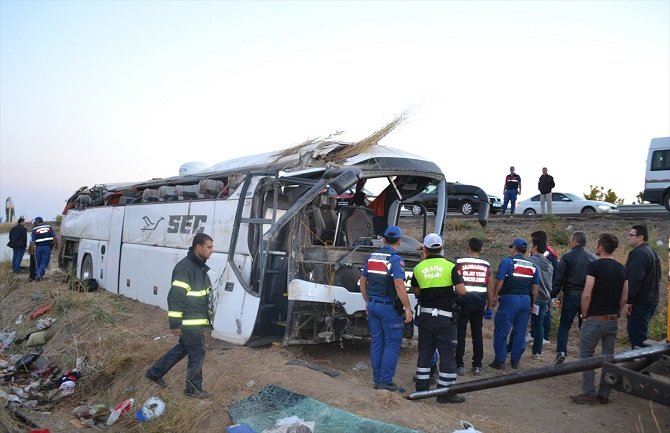Prevrnuo se autobus u Turskoj: 6 mrtvih, 43 povrijeđeno (FOTO)