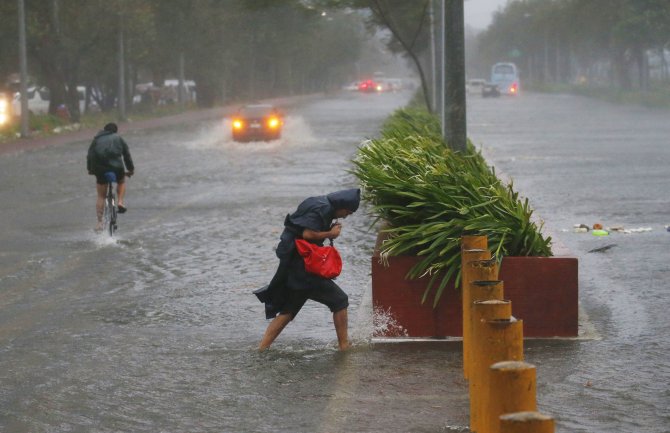  Kina: Zbog tajfuna preseljeno više od 2,4 miliona ljudi