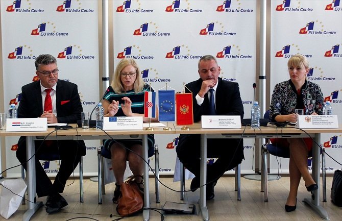 EU pomaže Crnoj Gori da ojača sistem prava na slobodan pristup informacijama