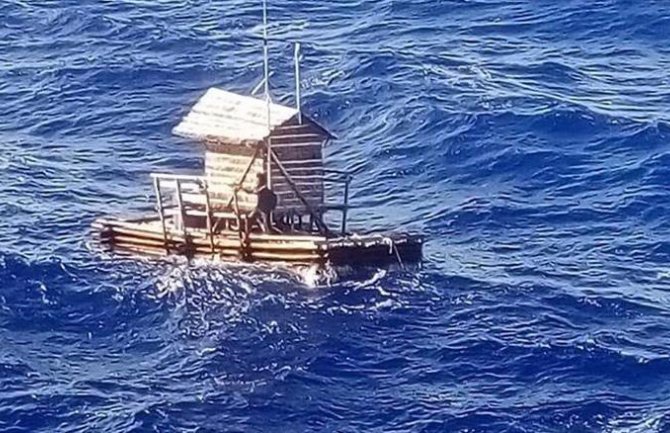 Osamnaestogodišnjak na pučini okeana preživio 49 dana