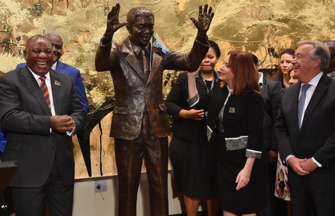 U sjedištu UN-a otkrivena statua Nelsona Mandele