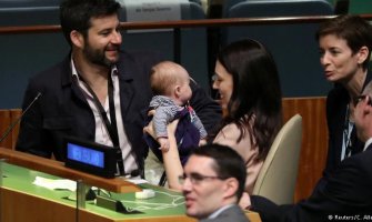 Novozelandska premijerka na samit u UN-u došla s tromjesečnom bebom (FOTO)