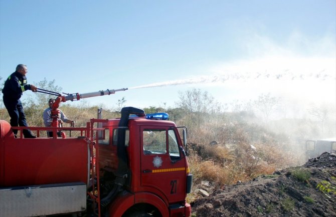 Veliki požar na Bioču, ekipe gase vatru da odbrane domaćinstva