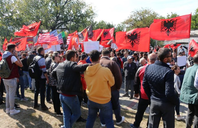 Protest protiv korekcije granica Kosova: Država nam je dovedena u pitanje