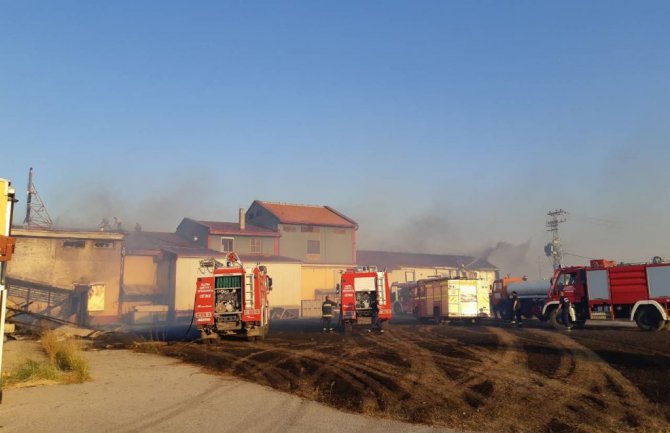 Podgorica: U požaru izgorio dio klanice 