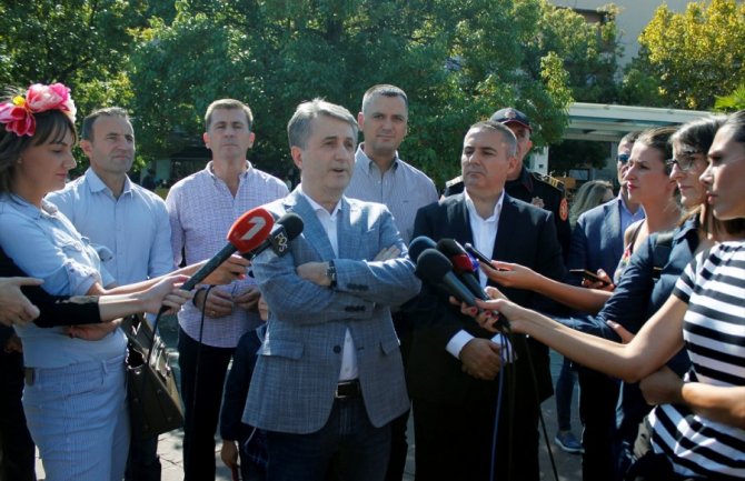 Nuhodžić i Veljović: Dokazali ste da ste luka sigurnosti i spokoja naše djece
