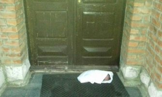 Tek rođena beba ostavljena  ispred crkve u Čajetini