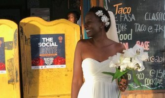 Nije mogla da sluša pitanja o vjenčanju pa odlučila da se uda za samu sebe(VIDEO)