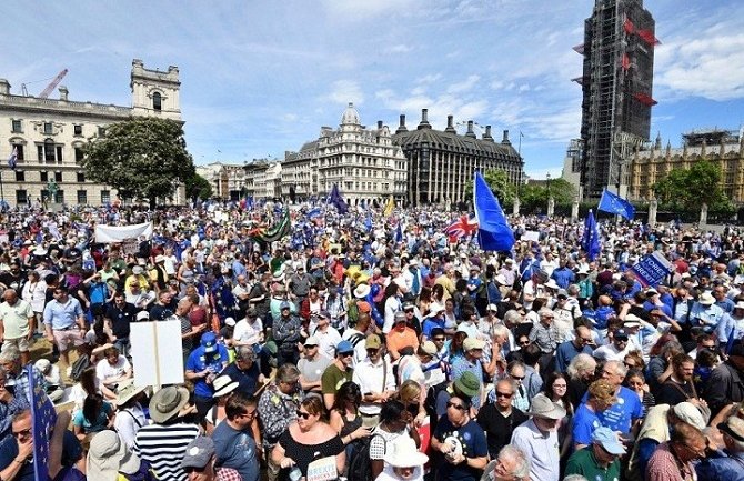 Protivnici Bregzita okupili su se u Londonu zahtjevajući novi referendum