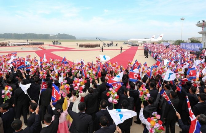 Dvije Koreje uklanjaju 22 stražarska mjesta sa granice