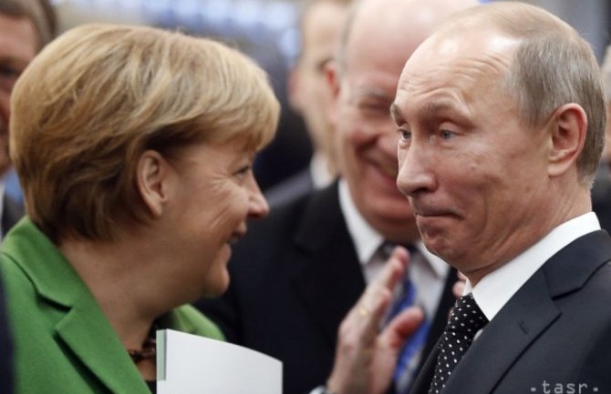 Razgovor Merkel i Putina o kaputu hit na internetu (VIDEO)