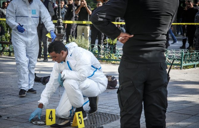Samoubilački bombaški napad u centru Tunisa: Ranjeno devet osoba, meta policajci