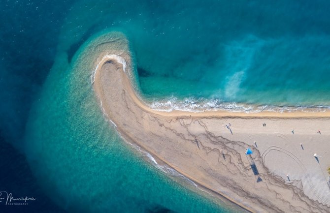 Čuvena plaža Zlatni rat opet promijenila izgled zbog oluje(FOTO)