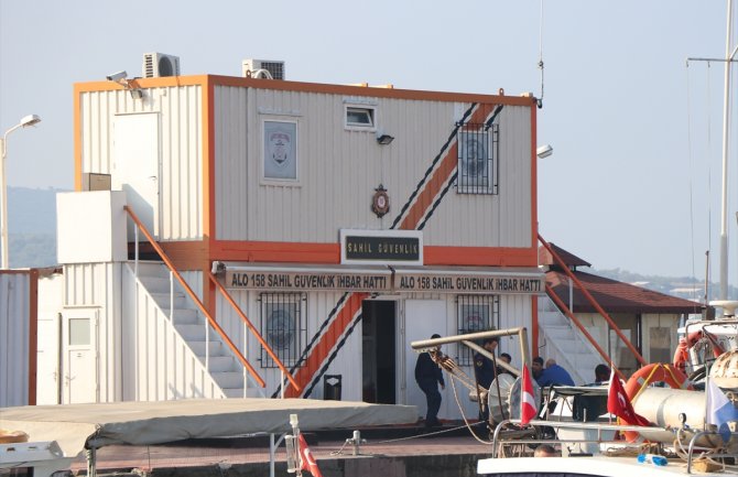 U Izmiru potonuo čamac s migrantima, nestalo deset osoba