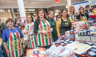 Otvoren 10. diplomatski Božićni bazar u Podgorici: Brinimo jedni o drugima