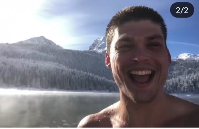 Avanture jednog Rusa na Durmitoru: Decembarsko kupanje u Crnom jezeru (VIDEO)