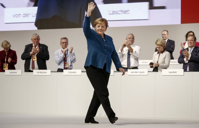 Angela Merkel se oprostila emotivnim govorom nakon 18 godina: Hvala šefice
