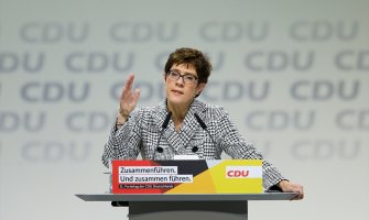  Kramp-Karenbauer naslijedila Angelu Merkel